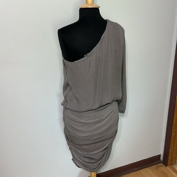 Alice + Olivia Taupe One-Shoulder Draped Mini Dress – Silk Blend Large Gray - Picture 5 of 8